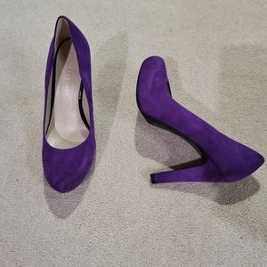 Purple pumps with platform